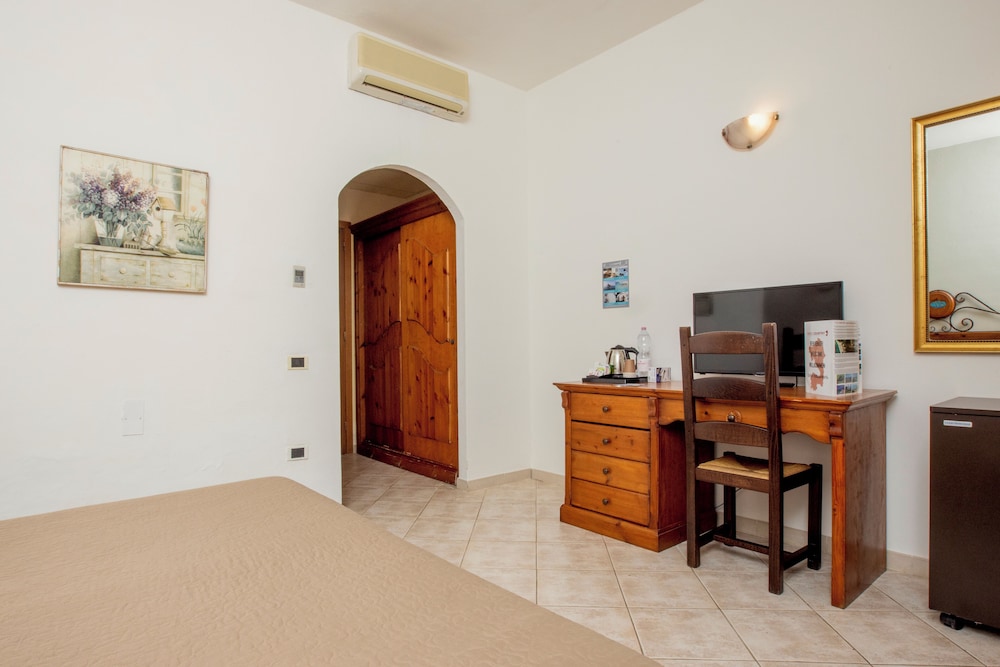 Hotel Ribot with pool in Arborea photo 4