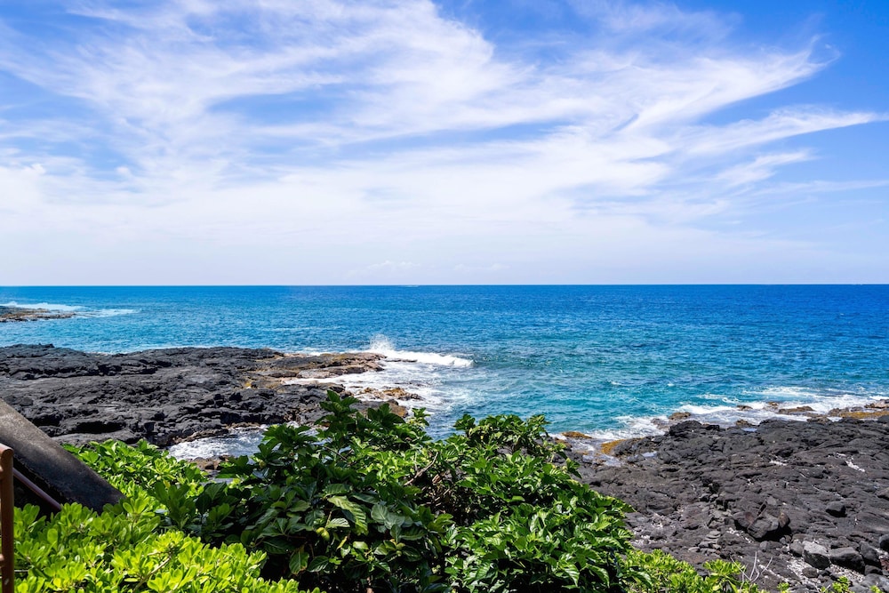 Ocean Front Condo - Vrkcv