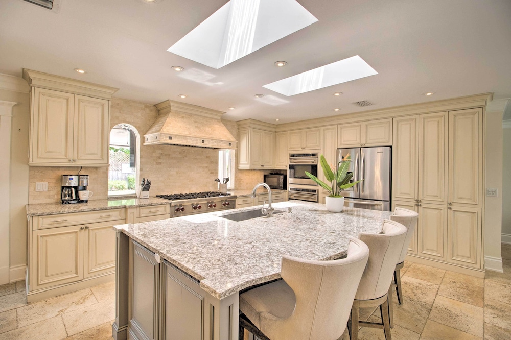 Luxury Getaway in Palm Beach Gardens! - Property Image 22