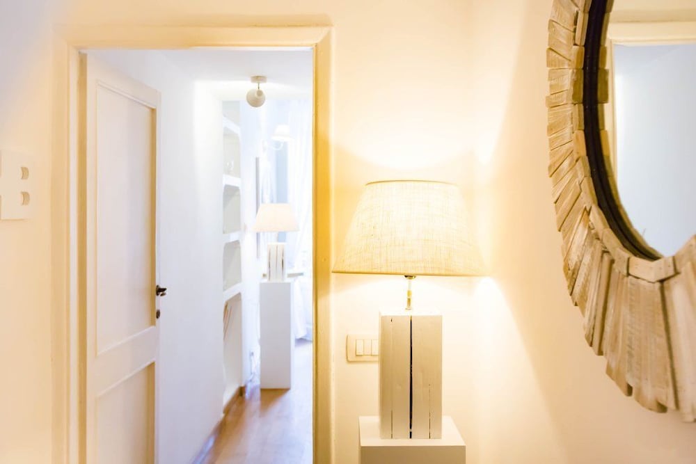 Pantheon Luxury Gold Apartment