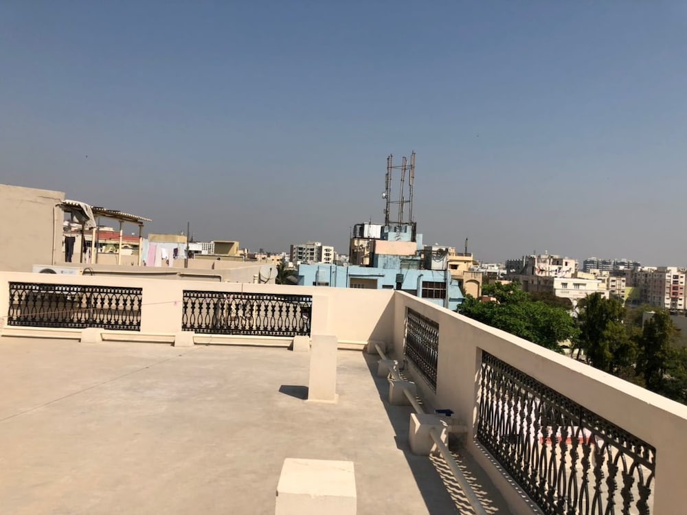 Anjani Mansion Guest House