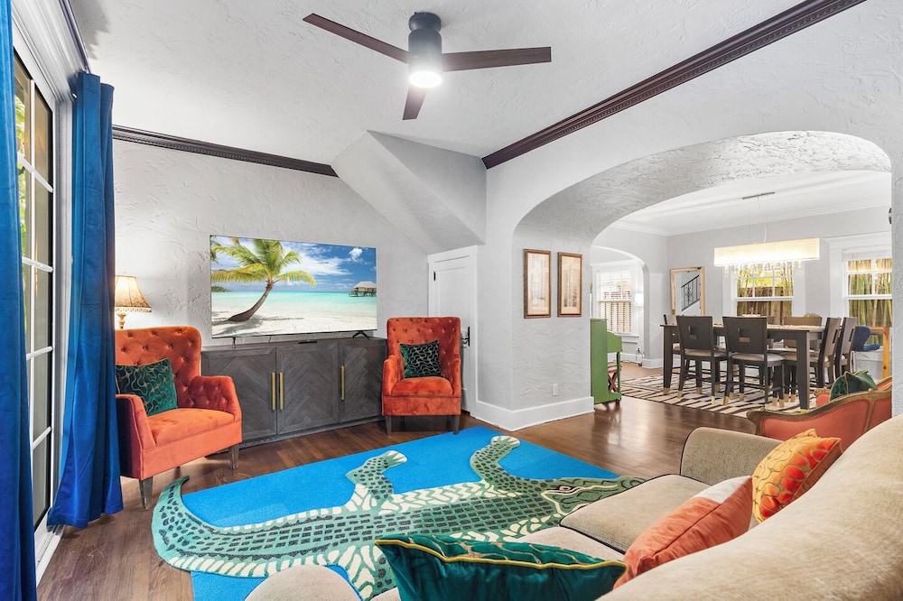 2 Mansions with Pool in West Palm Beach