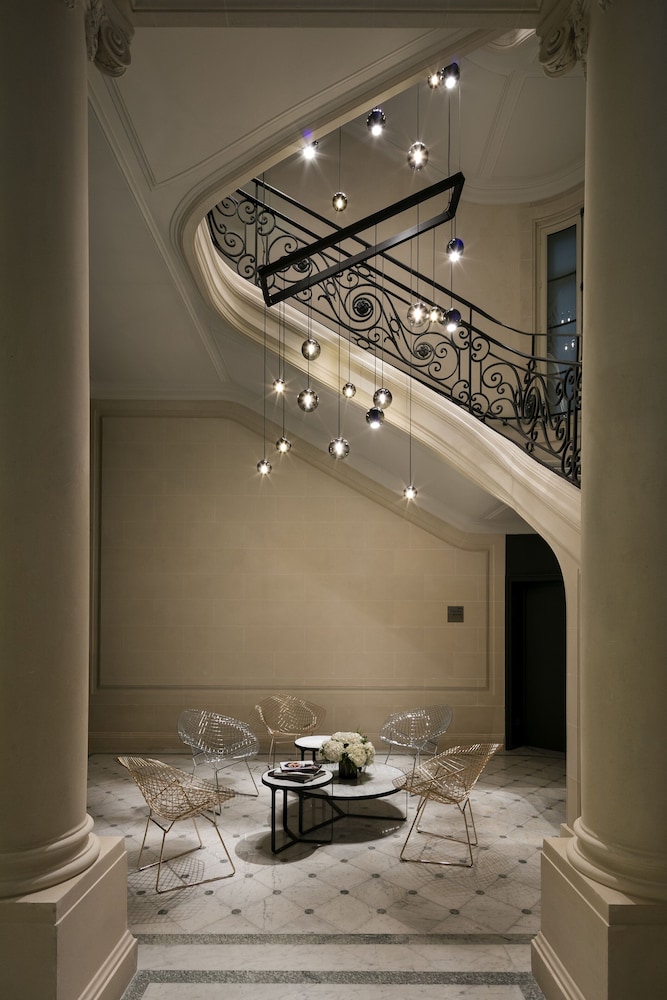 La Clef Champs-Élysées Paris by The Crest Collection