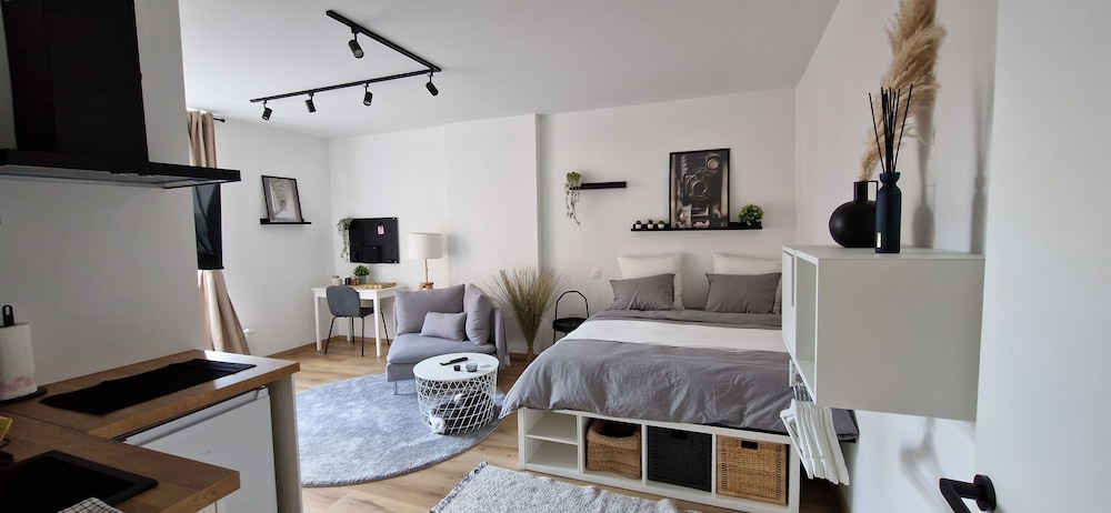 Charleroi Cozy Home