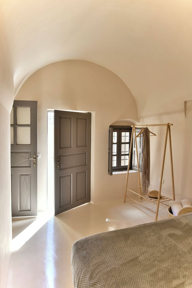 OIA Unique Homes by K&K