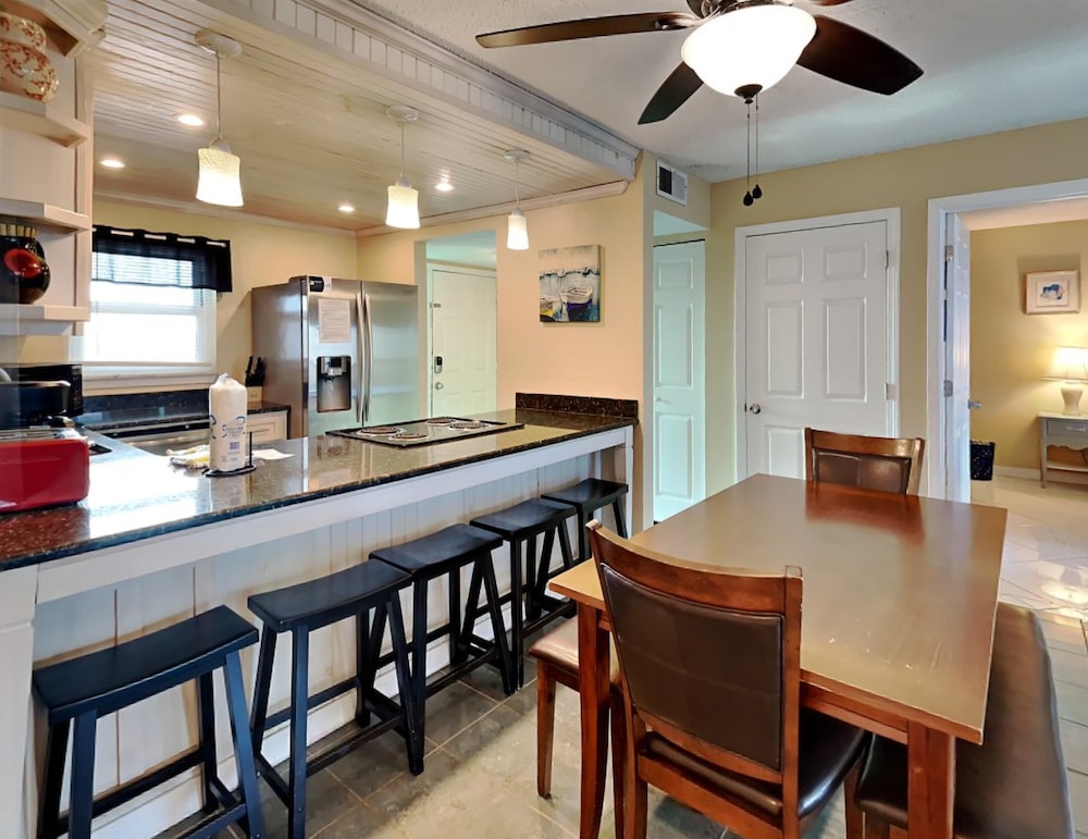 Emerald Isle Fort Walton Beach by Southern Vacation Rentals