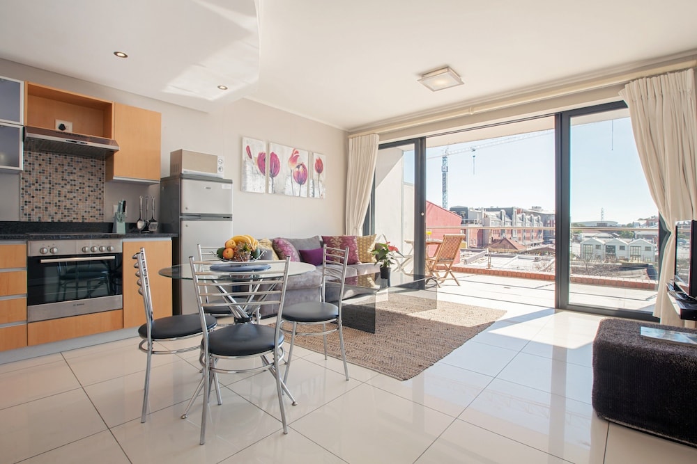 Rockwell Apartments by CTHA