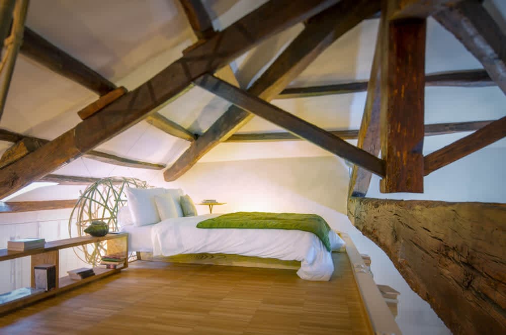 New Sophisticated Rome Apartment in the Heart of the Historic Ghetto of Rome