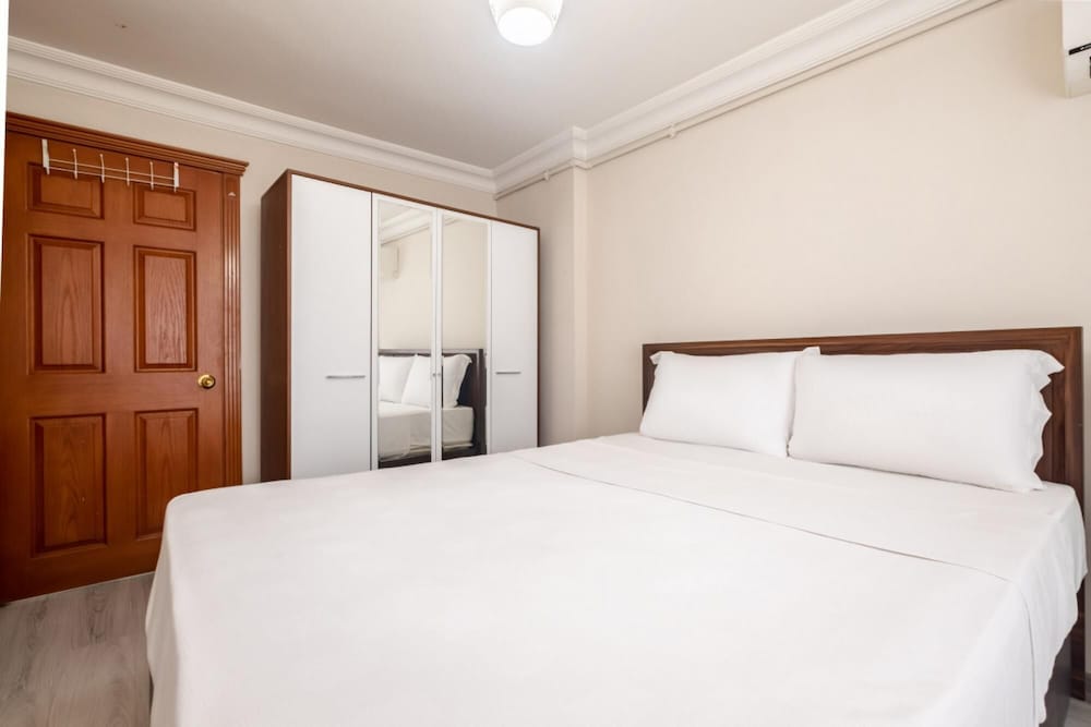 Eclectic Apartment Near Popular Attractions in Beyoglu