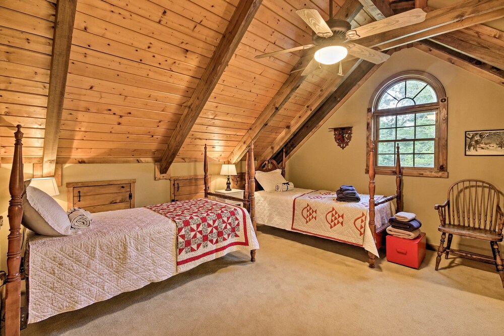 Creekside Berkeley Springs Cabin on 35 Acres! - Property Image 26