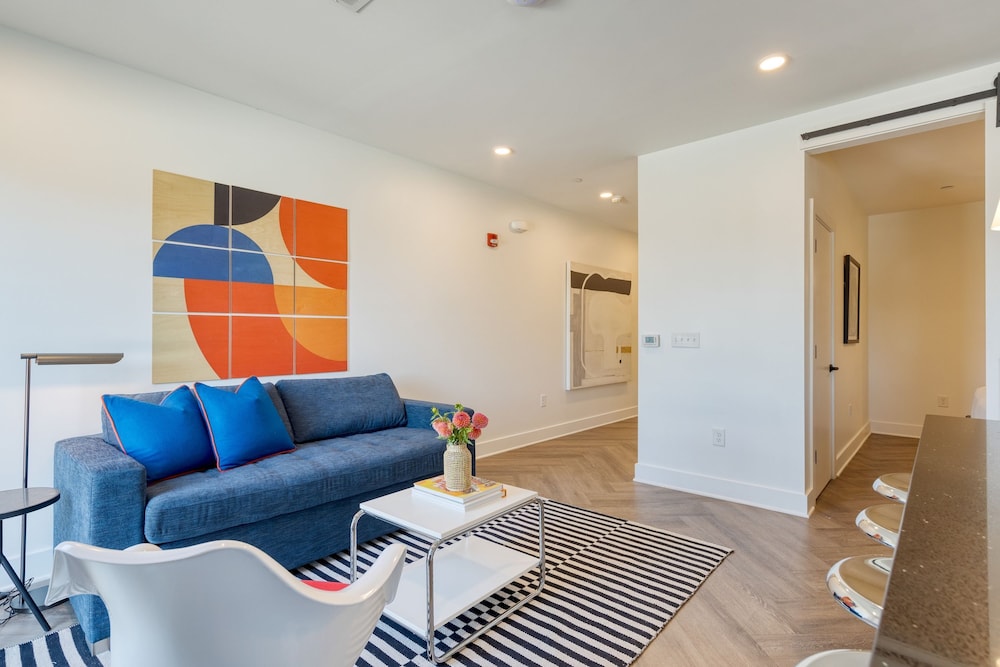The Carter 402 by Avantstay Mins to Downtown