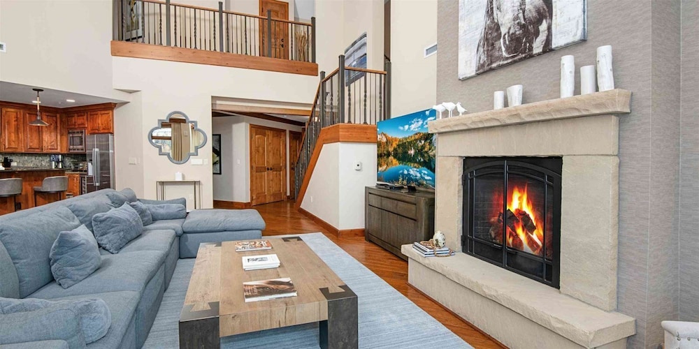 Spectacular 4 Bedroom Ritz-carlton Penthouse Residence in Vail, Colorado