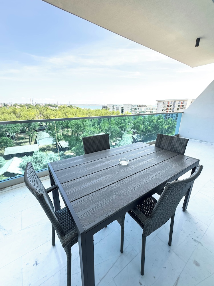 Wave 6 Apartments