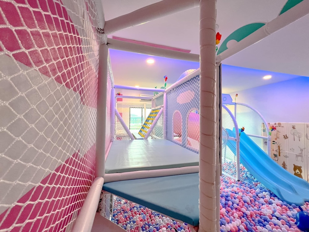 Kukup Xiang Holiday Home