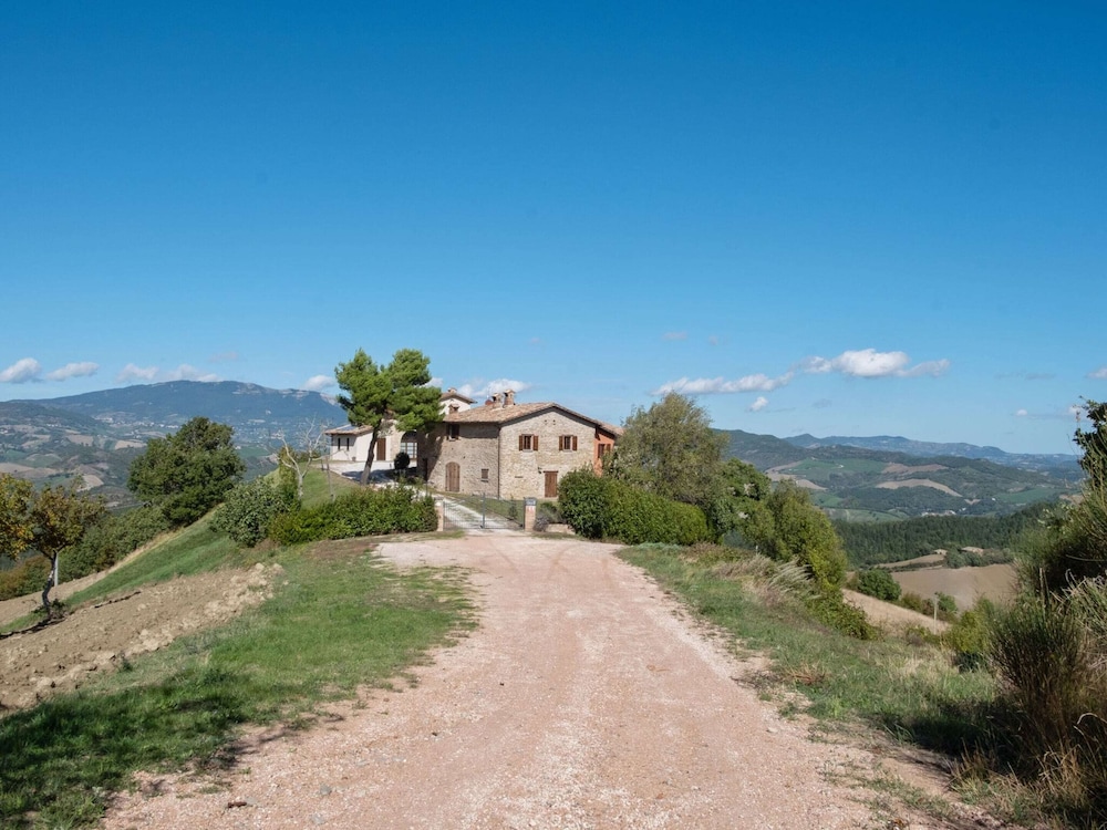 Authentic Marche Hideaway photo 3