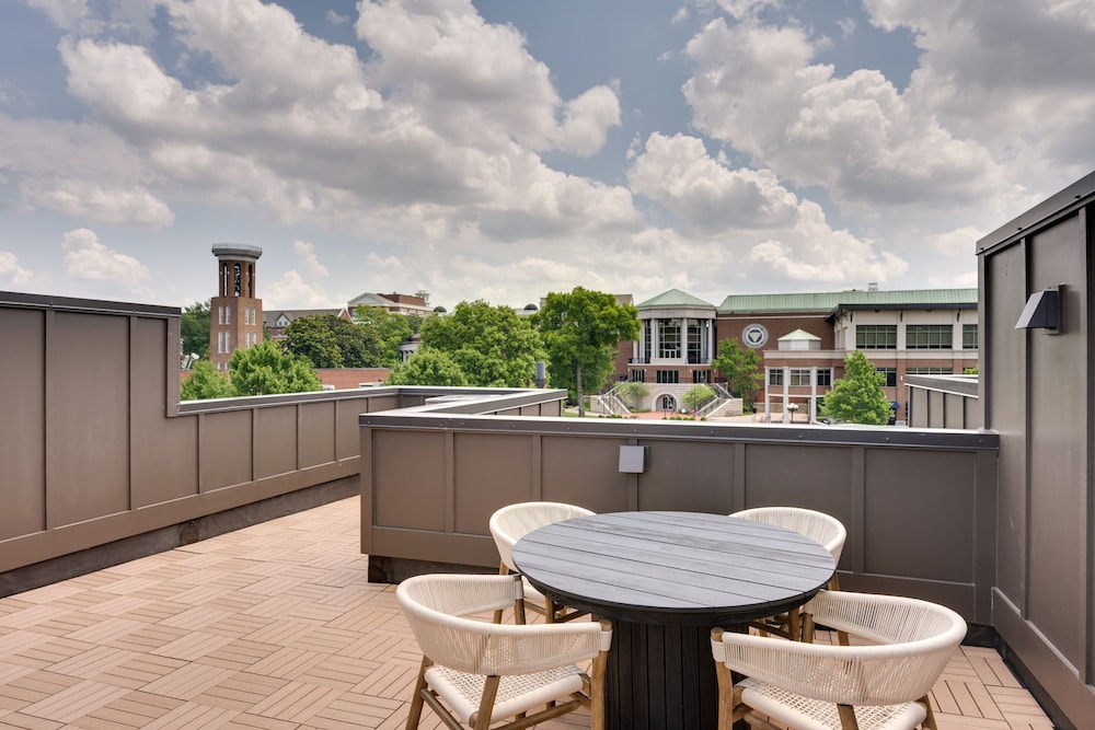 Eclipse - Ultra High End Finishes - Rooftop Patio