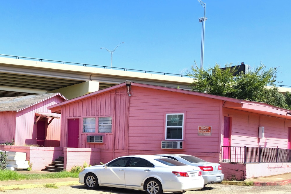 Amazing and Affordable Boutique Hotels in Dallas