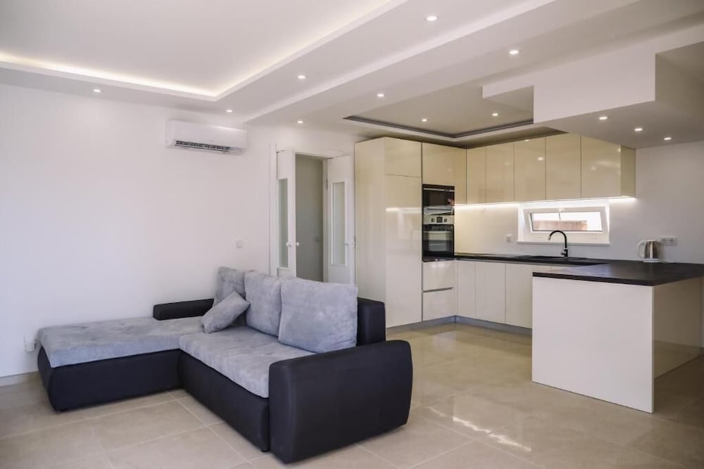 Sunshine Villa