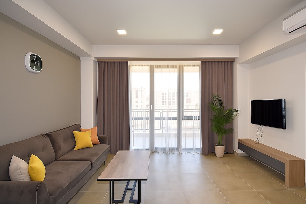 Aparthotel by Luxe Group KO16