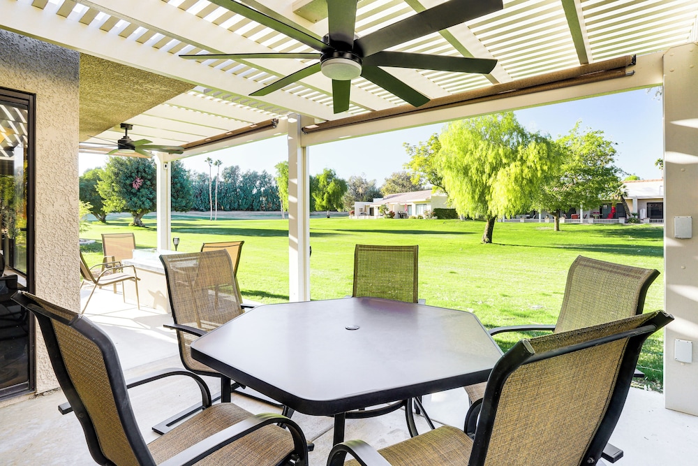Golf Course On-site: Peaceful Condo in Palm Desert