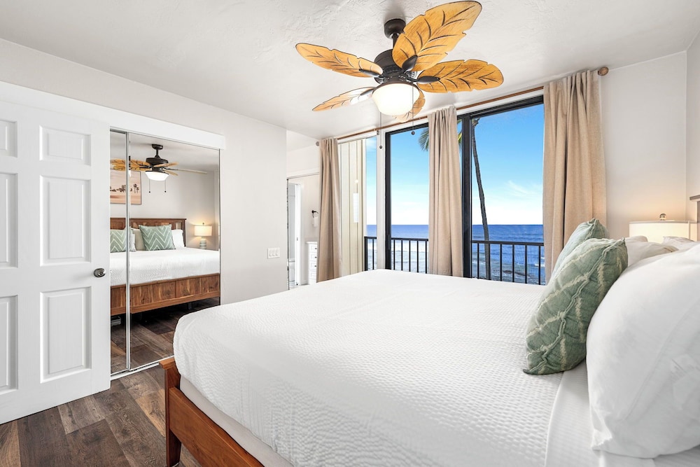 Ocean Front - Watch Dolphins From the Lanai - Wi-fi - Next to Beach- Vrkcv