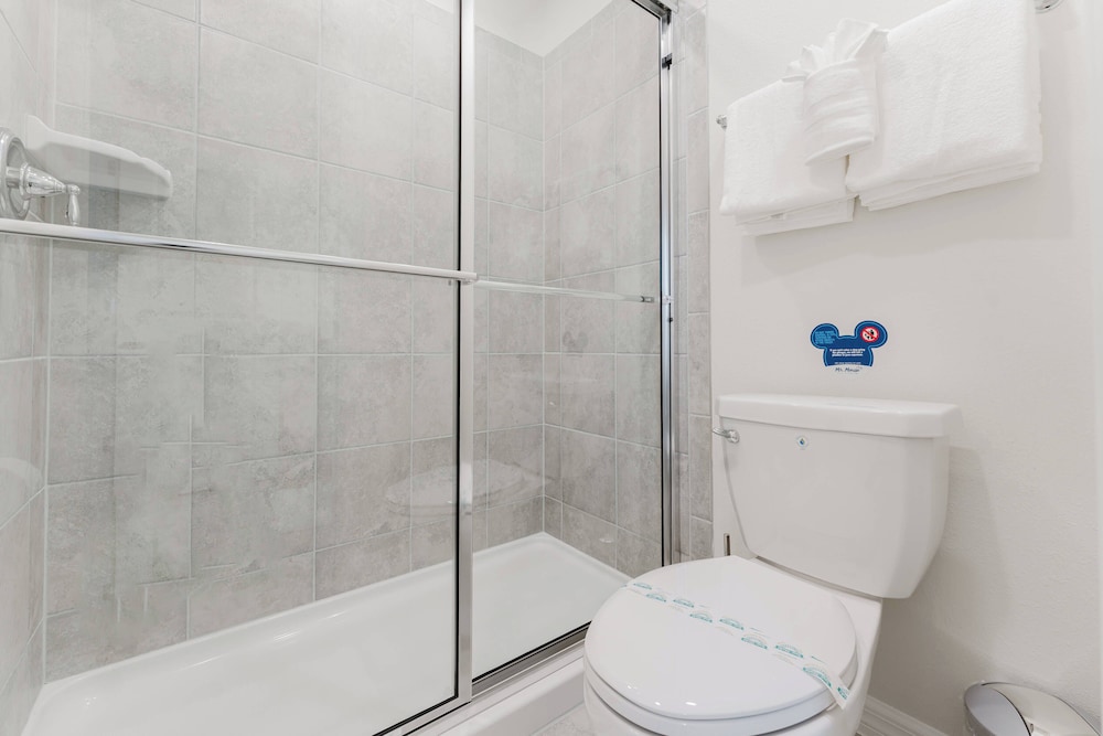 Stunning 8BR Pool Gameroom Minutes to Disney