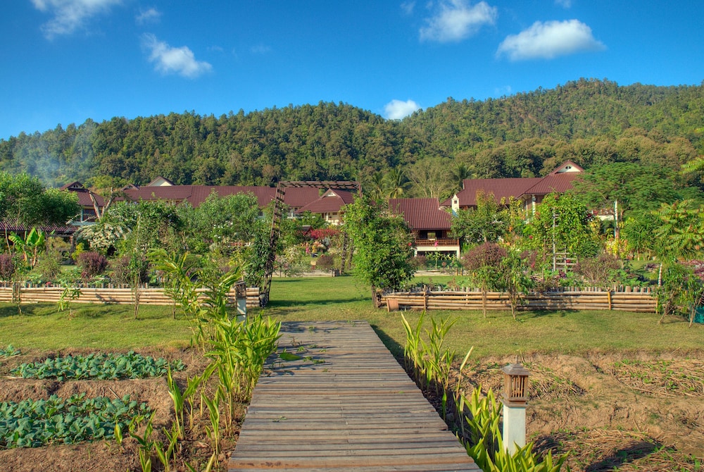 Maekok River Village Resort