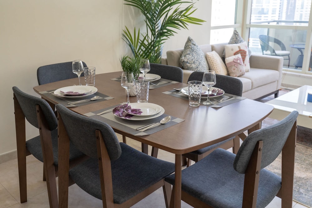 Luxury in Dubai Marina s 1 Bed That Sleeps 2