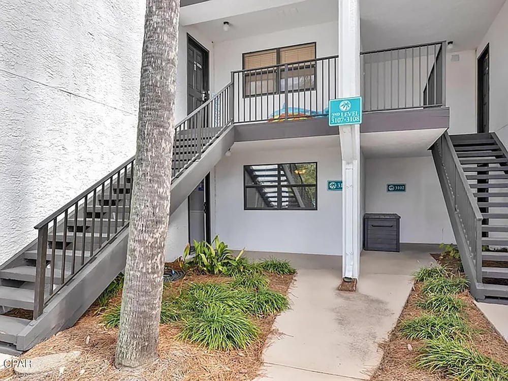 Edgewater Golf Villa 3101