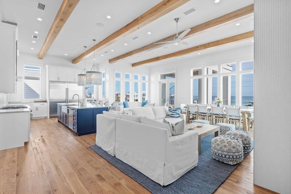 30A Beach Getaway by Avantstay Gulf Views + Pool Golf Cart + Bonfires