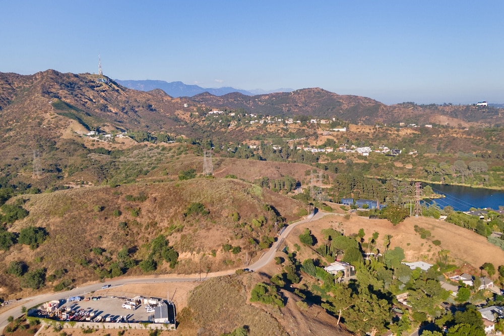 Cahuenga Park by Avantstay Hollywood Hills Home