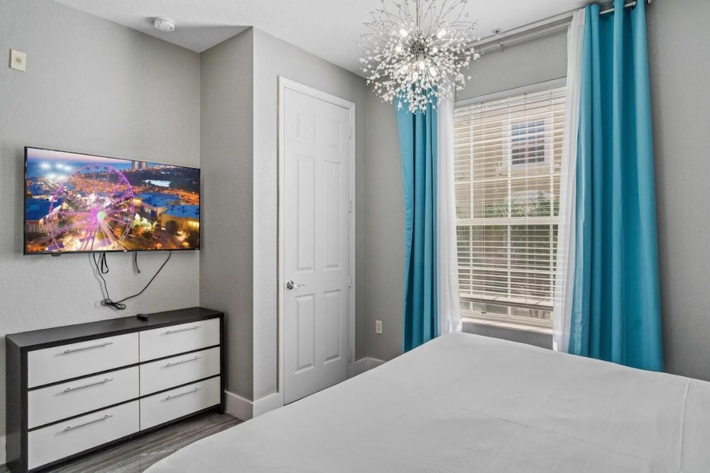Vista Cay Swanky