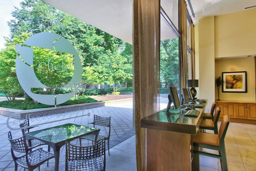 Prime Crystal City Apartments