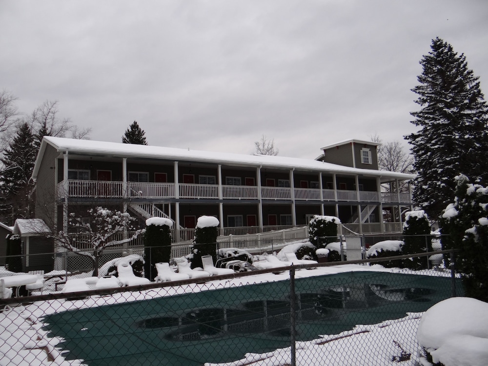 Edelweiss Lodge