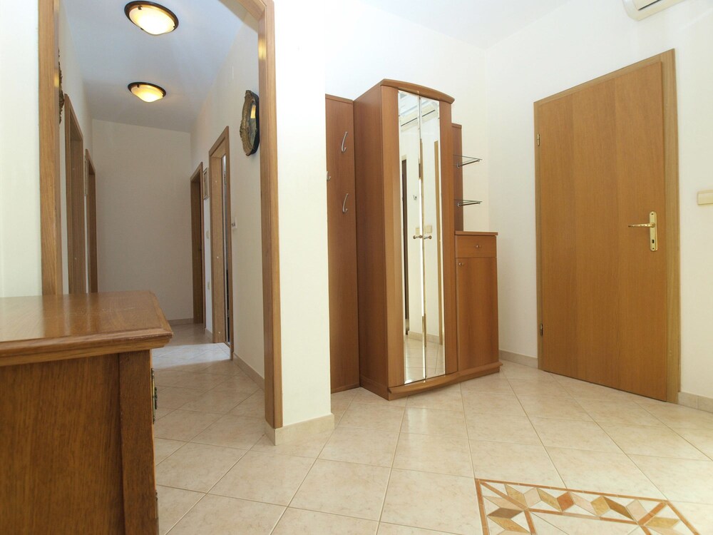 Photo 32