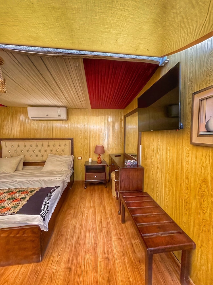 Rum Oasis Luxury Camp - Image 5