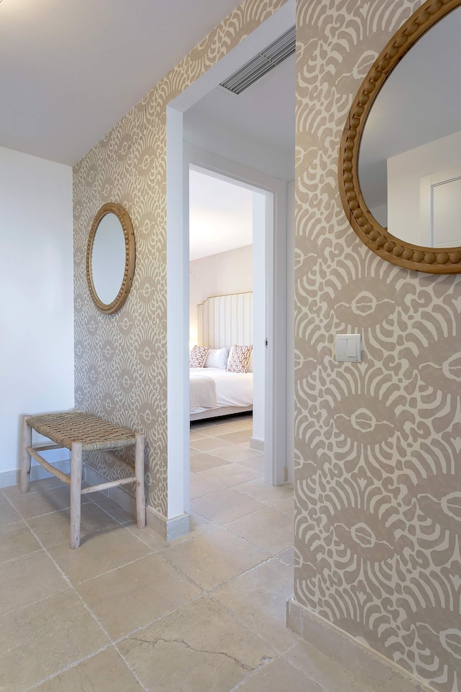 Exclusive 2BD Apartment Heated Pool Flamingos Golf