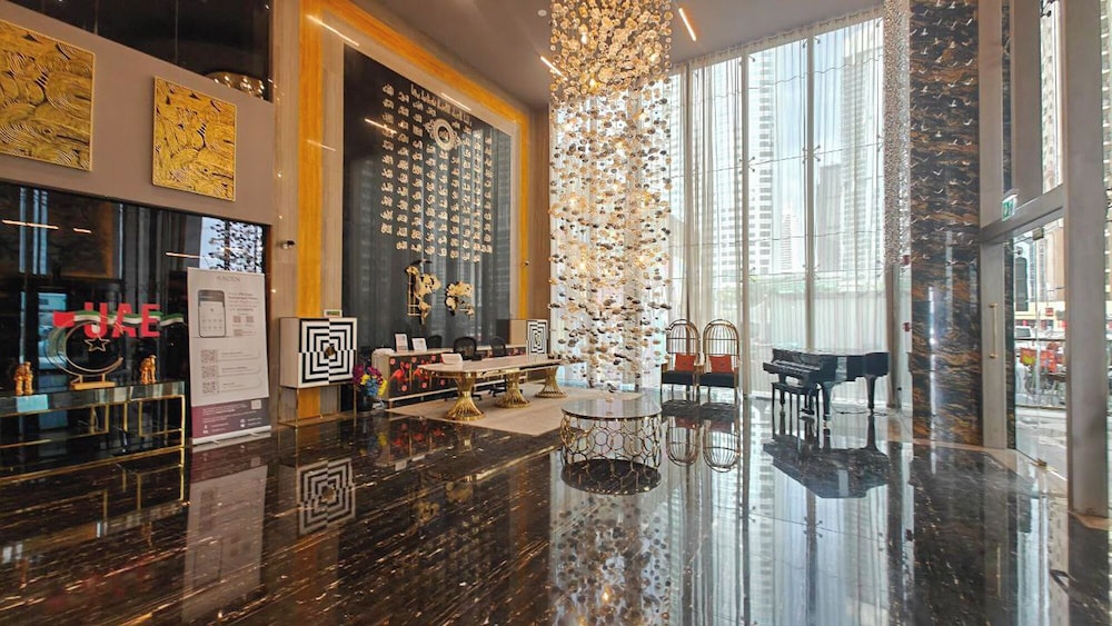 Heaven Crest Vacation Homes - Balcony with City View 1BHK in JLT Dubai Close to Metro & Marina