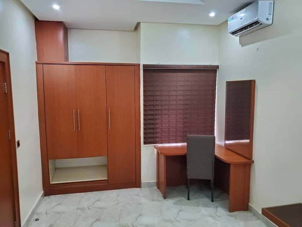 TILT APARTMENT
