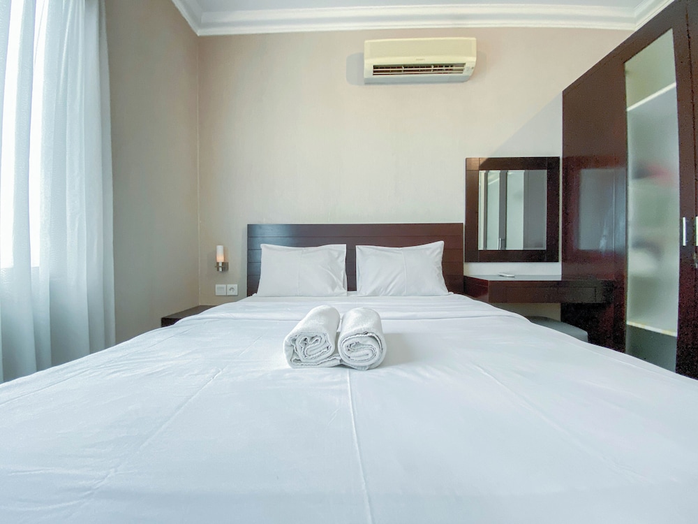 The Signature 2BR at Grand Setiabudi Apartment By Travelio