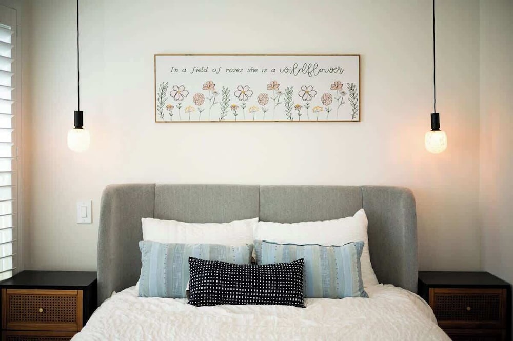 Cozy Retreat Near Downtown Perfect for Families