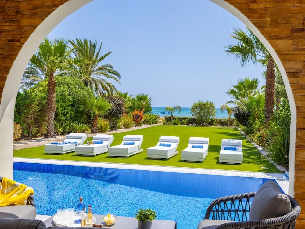 Ayia Napa Seafront Ionion Villa H5