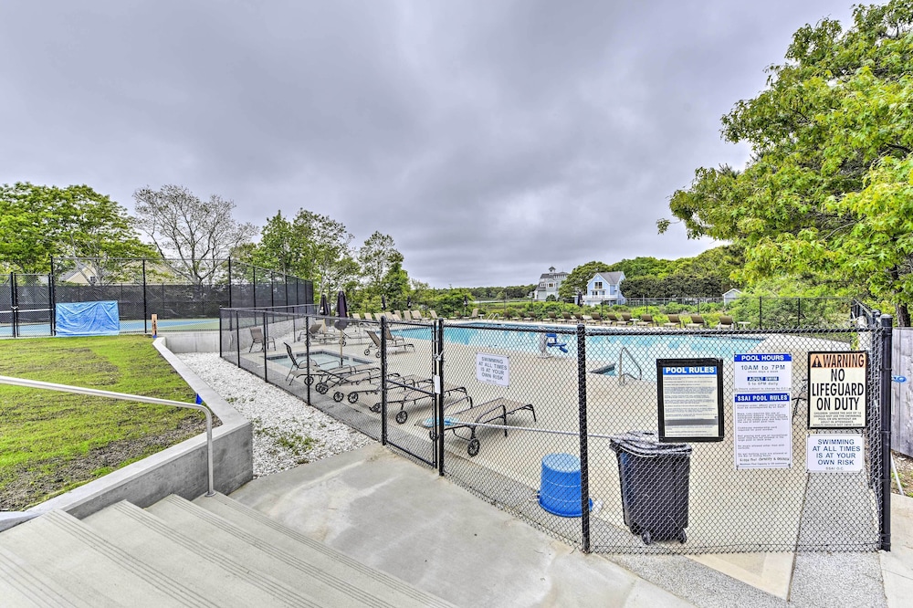 Charming East Falmouth Home: Walk to Private Beach