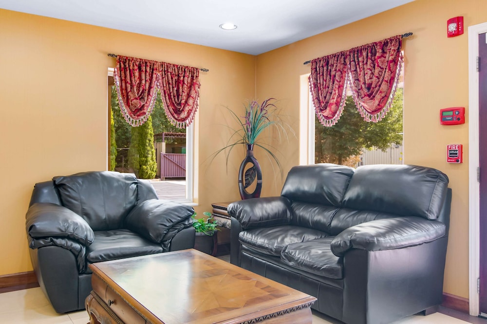Americas Best Value Inn & Suites Mableton Atlanta view 2