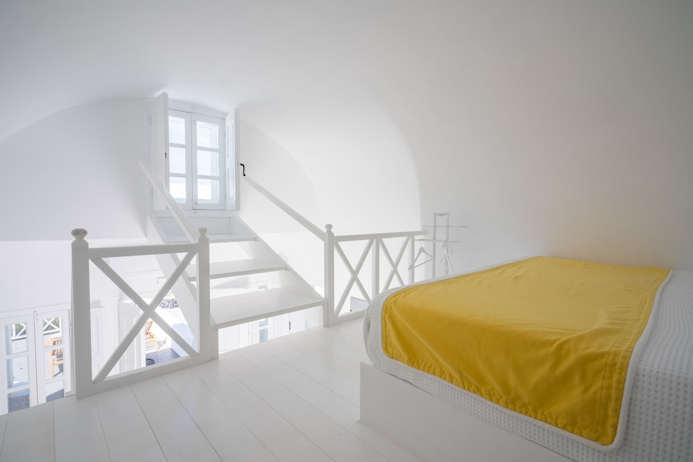Oia Sunset Villas