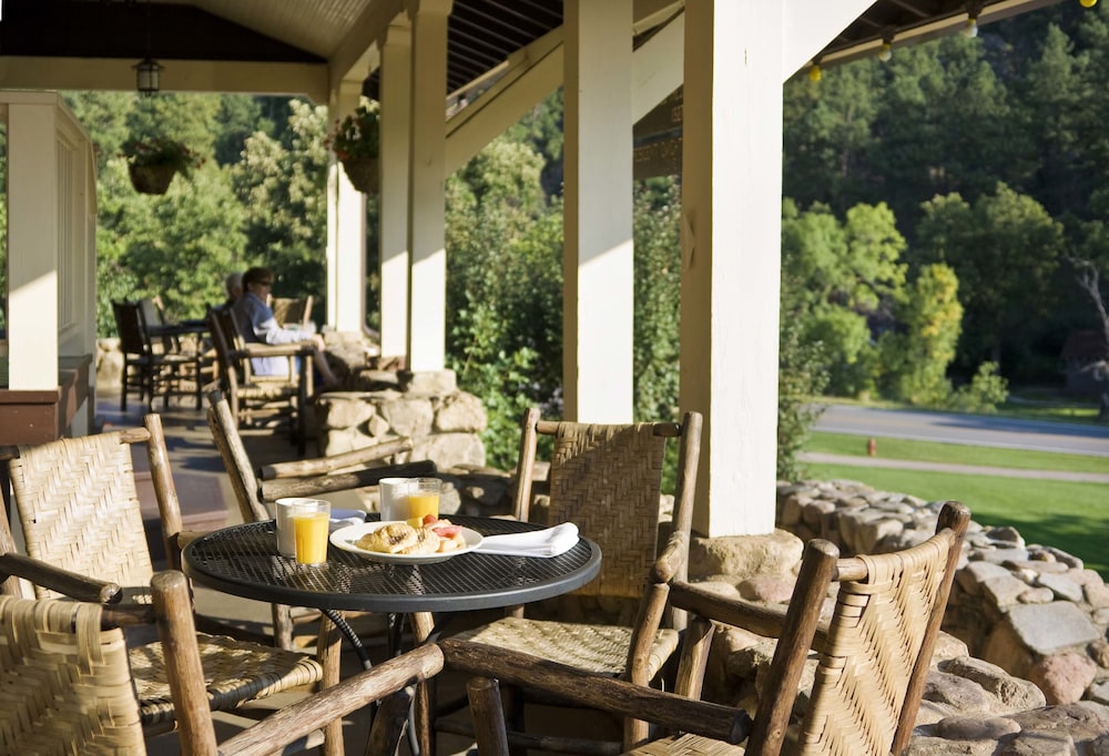 State Game Lodge at Custer State Park Resort