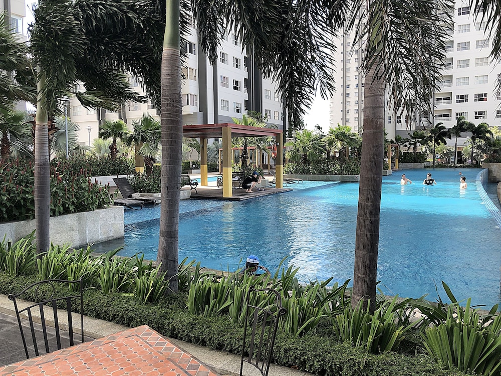 Sunrise City Luxury New 2bed2bath SW POOL1