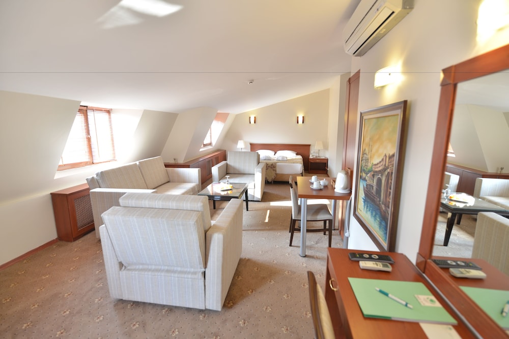 Golden Siyav Otel - Image 27