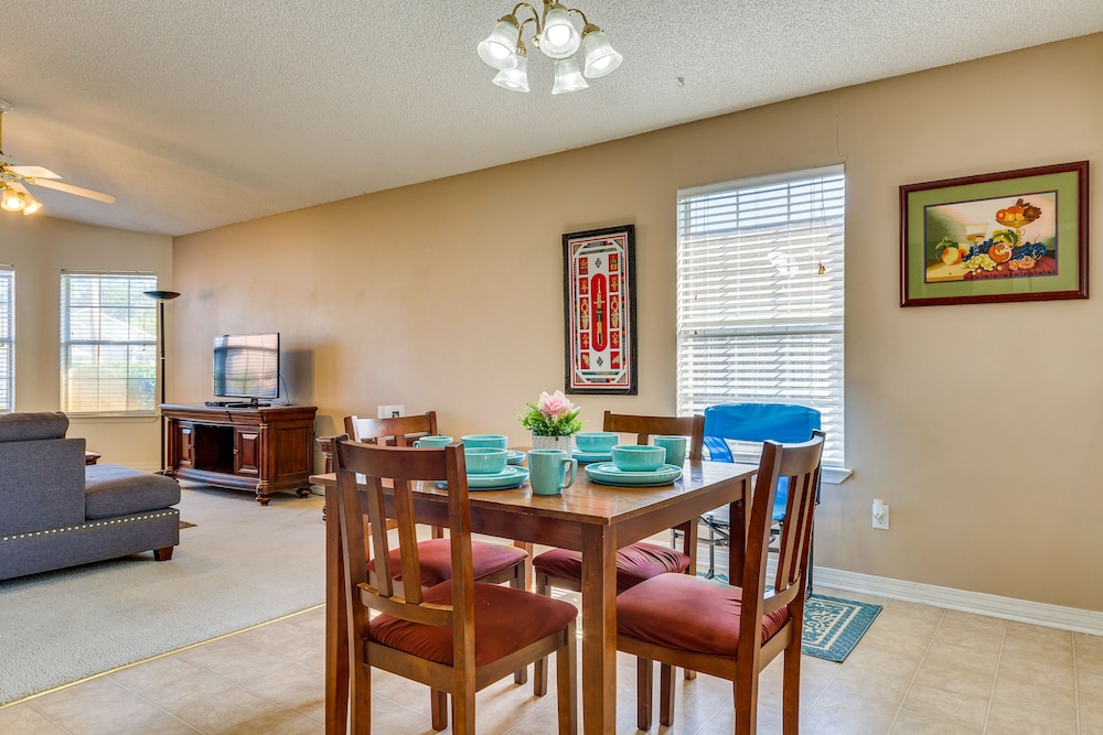 Navarre Vacation Rental Home ~ 4 Mi to Beach!