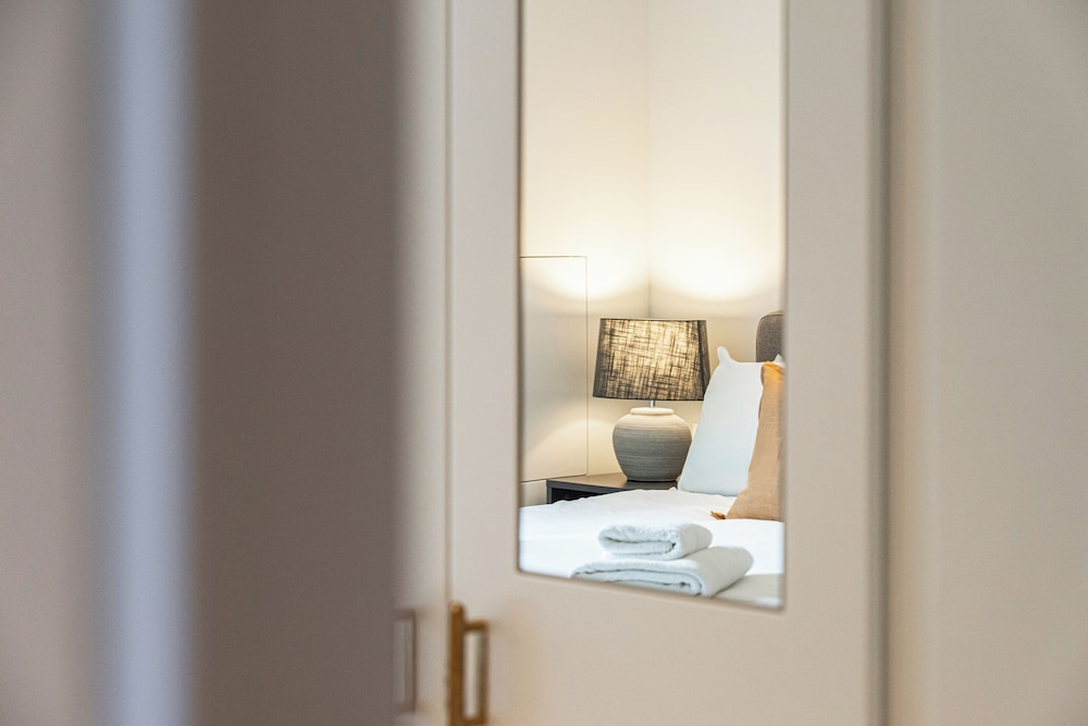 Luxury flats near Big Ben and London Eye